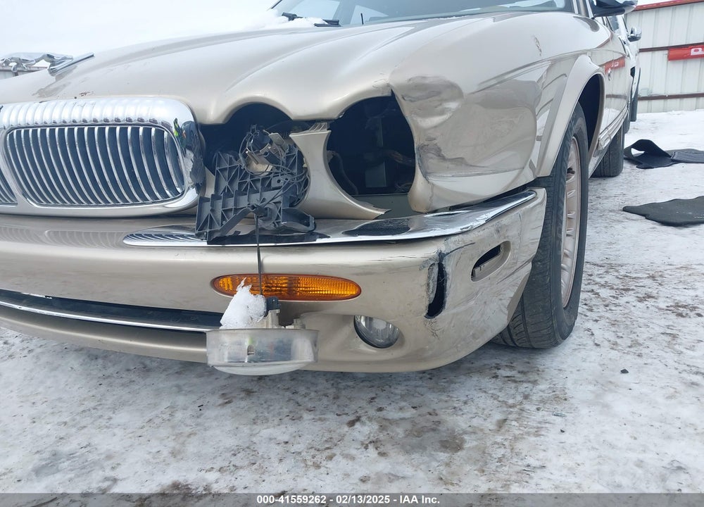 2000 JAGUAR XJ8 VANDEN PLAS VIN: SAJDA24C7YLF13906