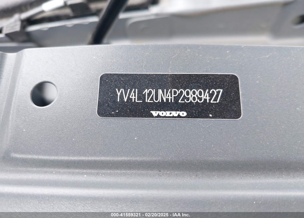 2023 VOLVO XC40 VIN: YV4L12UN4P2989427