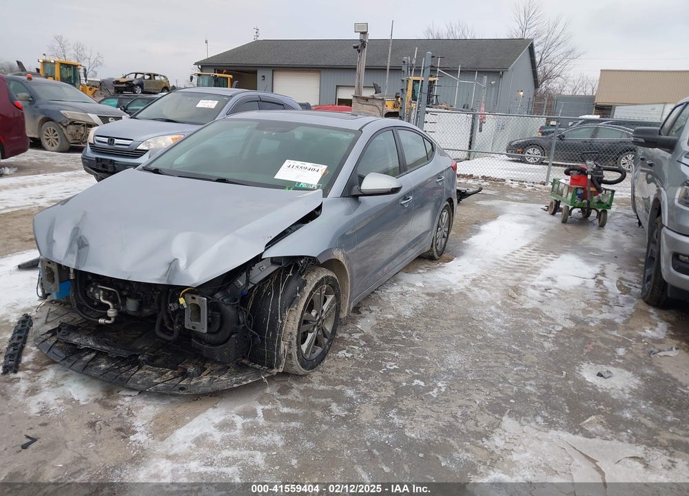 2017 HYUNDAI ELANTRA VIN: 5NPD84LF9HH161446