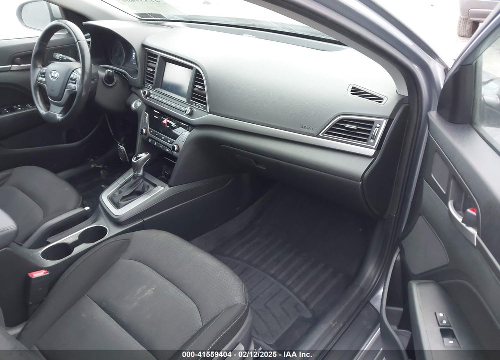 2017 HYUNDAI ELANTRA VIN: 5NPD84LF9HH161446