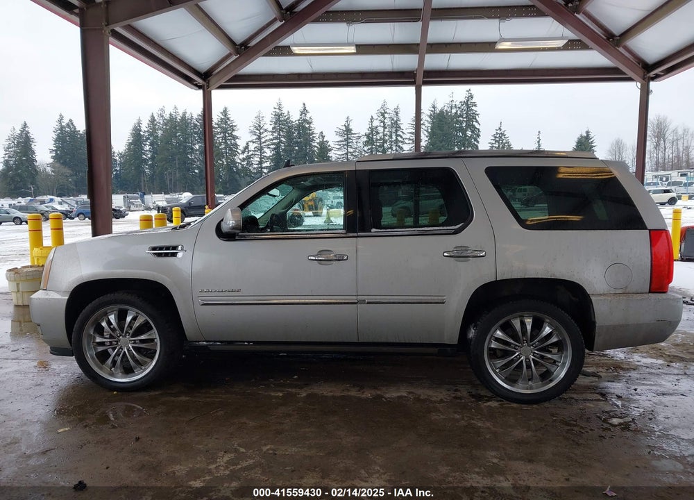 2011 CADILLAC ESCALADE PREMIUM VIN: 1GYS4CEF0BR127688