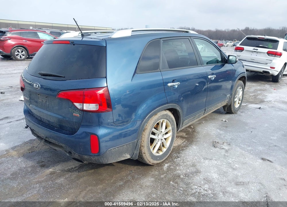2015 KIA SORENTO VIN: 5XYKTCA68FG596398
