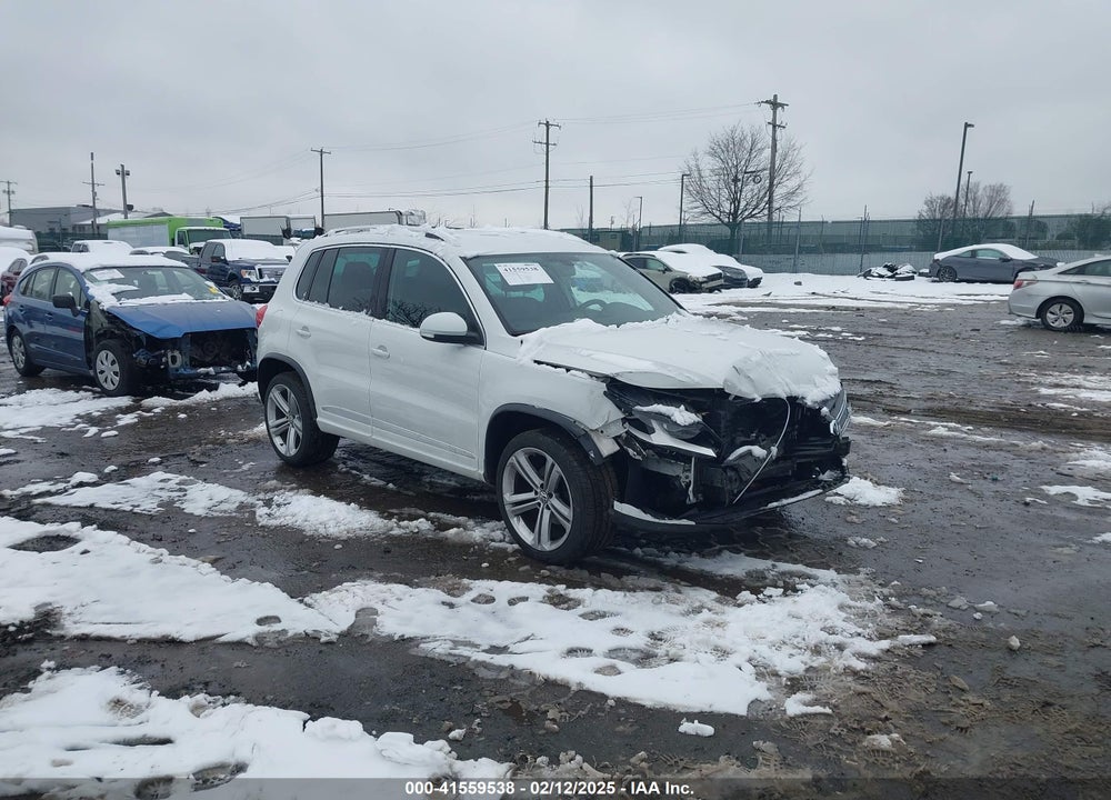 2016 VOLKSWAGEN TIGUAN R-LINE VIN: WVGBV7AX6GW049513