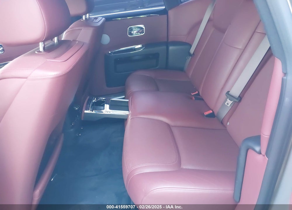 2017 ROLLS-ROYCE GHOST VIN: SCA664S54HUX54040