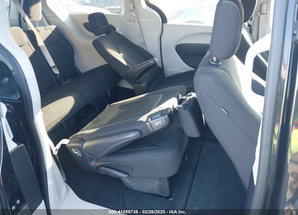 2022 CHRYSLER VOYAGER LX VIN: 2C4RC1CG4NR229808