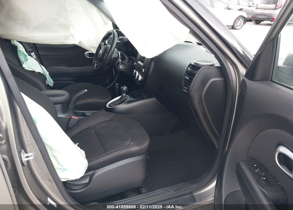 2016 KIA SOUL VIN: KNDJN2A21G7301041