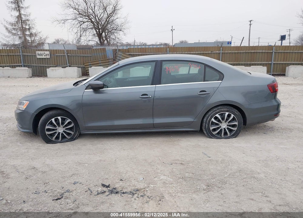 2017 VOLKSWAGEN JETTA VIN: 3VW2B7AJ7HM360522
