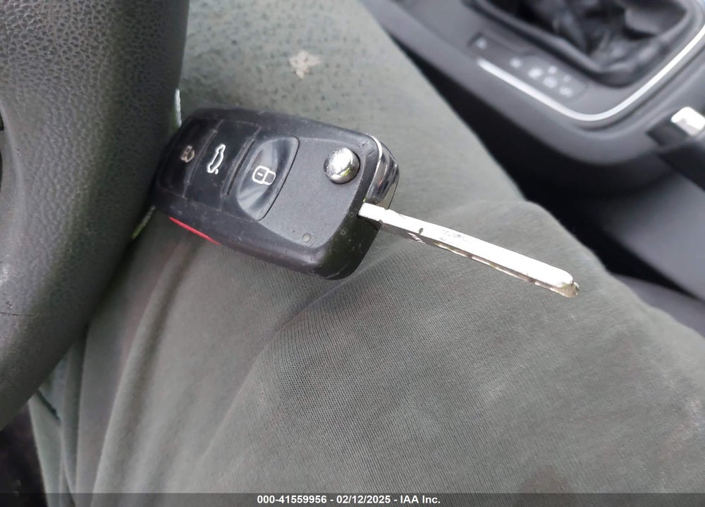 2017 VOLKSWAGEN JETTA VIN: 3VW2B7AJ7HM360522
