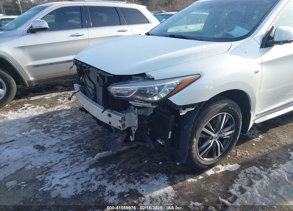2017 INFINITI QX60 VIN: 5N1DL0MM0HC555803
