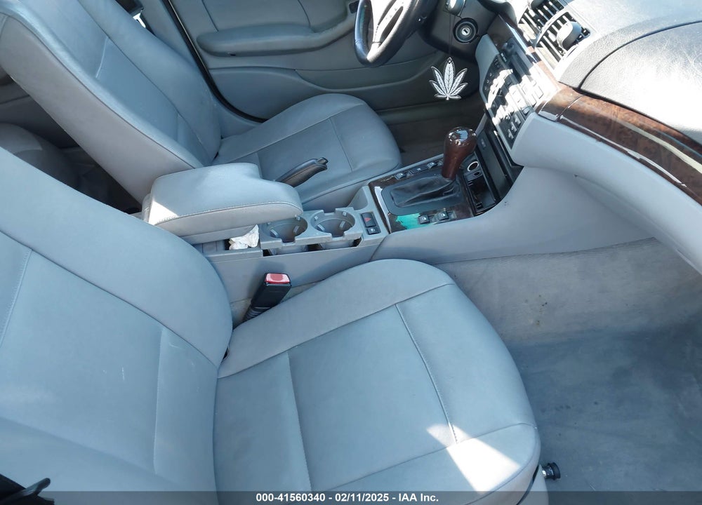 2003 BMW 325I VIN: WBAET37413NJ34060