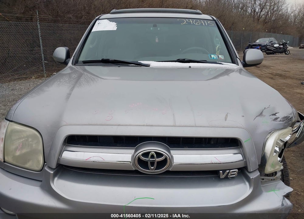 2005 TOYOTA SEQUOIA SR5 V8 VIN: 5TDBT44A95S246415