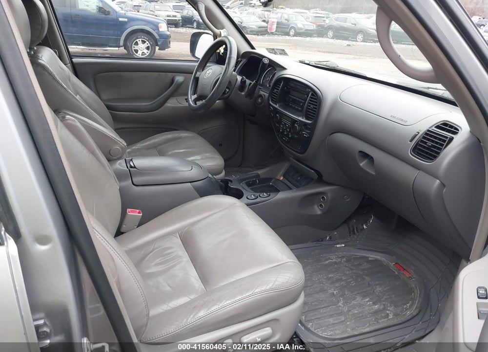 2005 TOYOTA SEQUOIA SR5 V8 VIN: 5TDBT44A95S246415