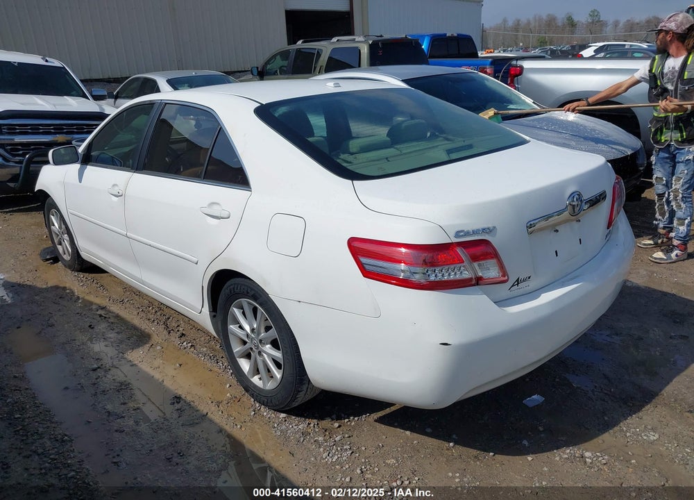 2011 TOYOTA CAMRY XLE VIN: 4T4BF3EKXBR105743