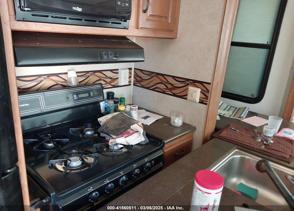 2012 CROSSROADS HAMPTON TRAVEL TRAILER VIN: 4V0TC3821CG002711