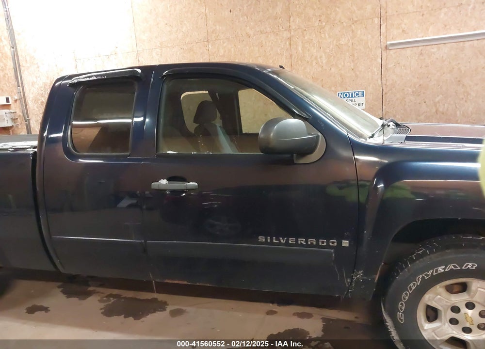 2008 CHEVROLET SILVERADO 1500 LT1 VIN: 1GCEK19068E171651