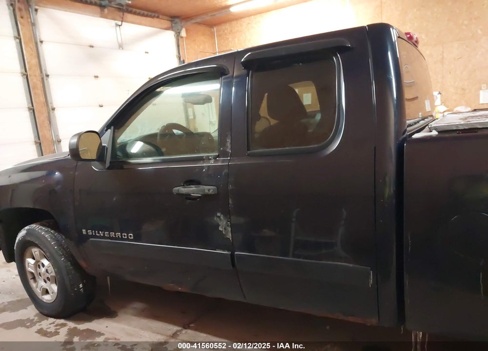 2008 CHEVROLET SILVERADO 1500 LT1 VIN: 1GCEK19068E171651