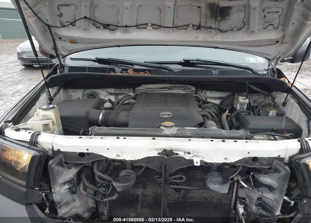 2012 TOYOTA TUNDRA SR5 5.7L V8 VIN: 5TFCY5F10CX013703