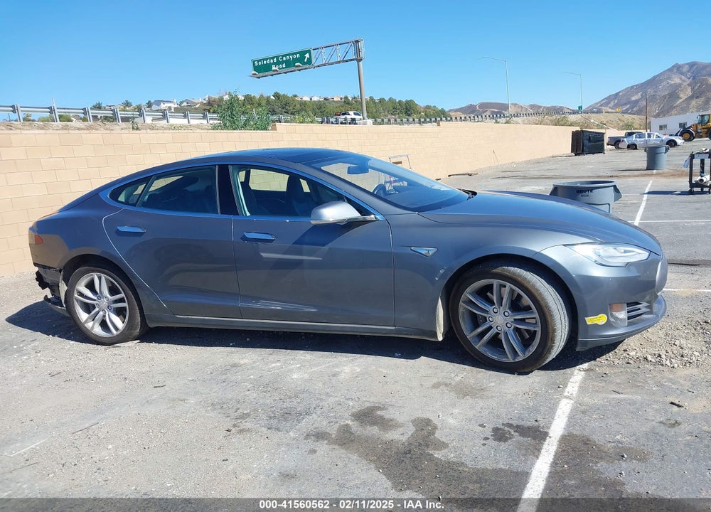 2013 TESLA MODEL S VIN: 5YJSA1CNXDFP24773