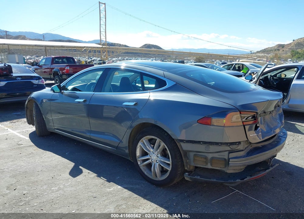 2013 TESLA MODEL S VIN: 5YJSA1CNXDFP24773