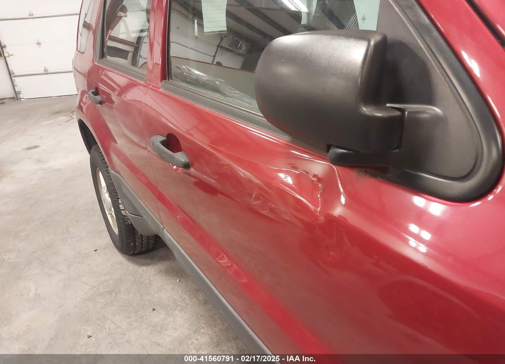 2004 FORD ESCAPE XLS VIN: 1FMYU02184DA03431