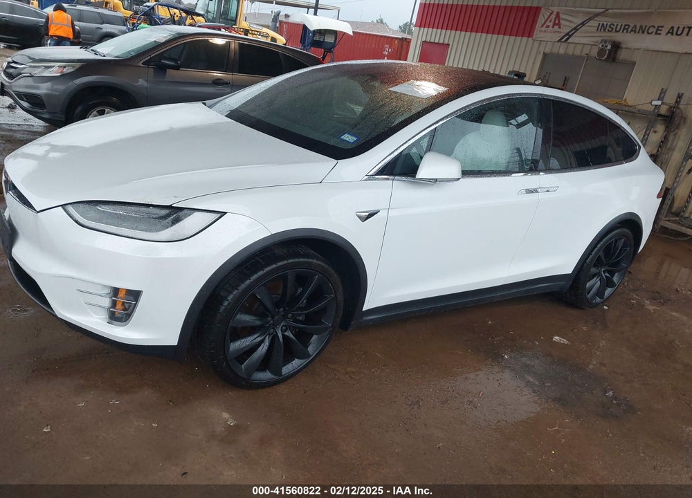 2021 TESLA MODEL X VIN: 5YJXCDE25MF322485