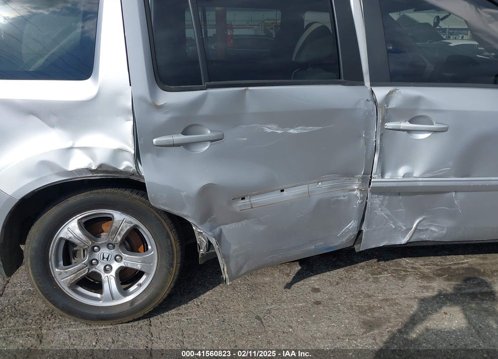 2014 HONDA PILOT EX VIN: 5FNYF3H41EB006893