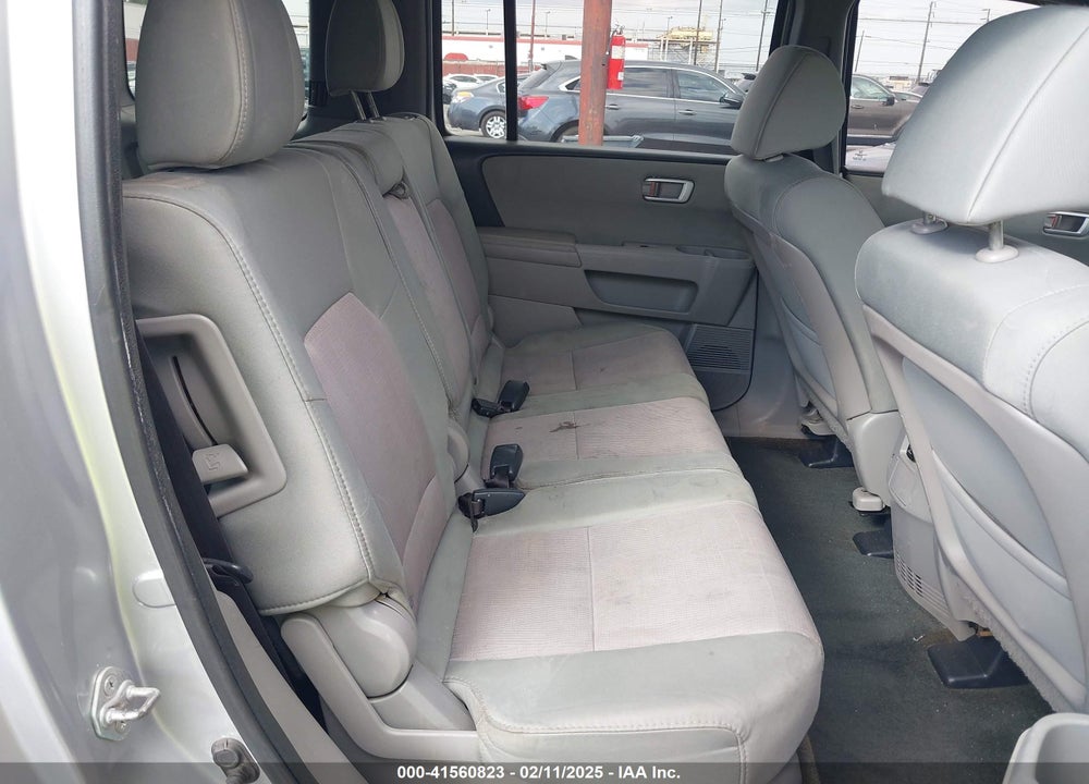 2014 HONDA PILOT EX VIN: 5FNYF3H41EB006893