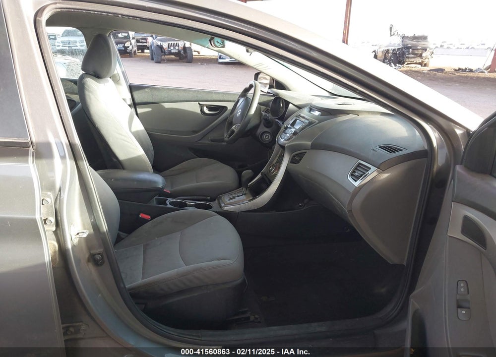 2013 HYUNDAI ELANTRA VIN: 5NPDH4AE8DH321384