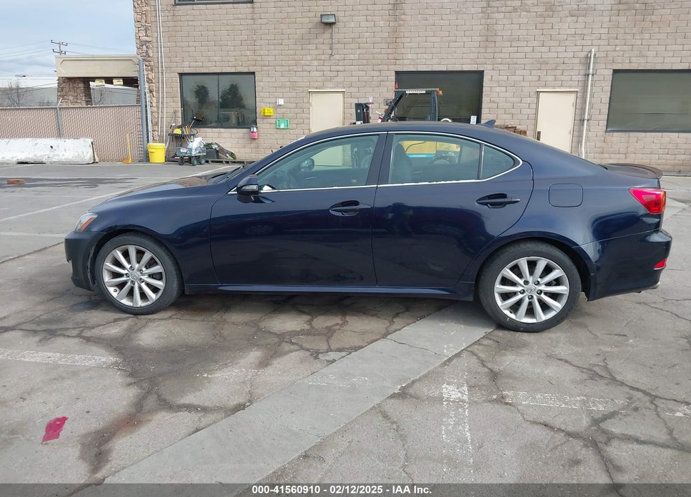 2009 LEXUS IS 250 VIN: JTHBK262195104051