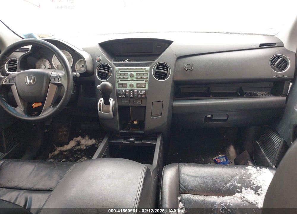 2011 HONDA PILOT EX-L VIN: 5FNYF4H63BB002606