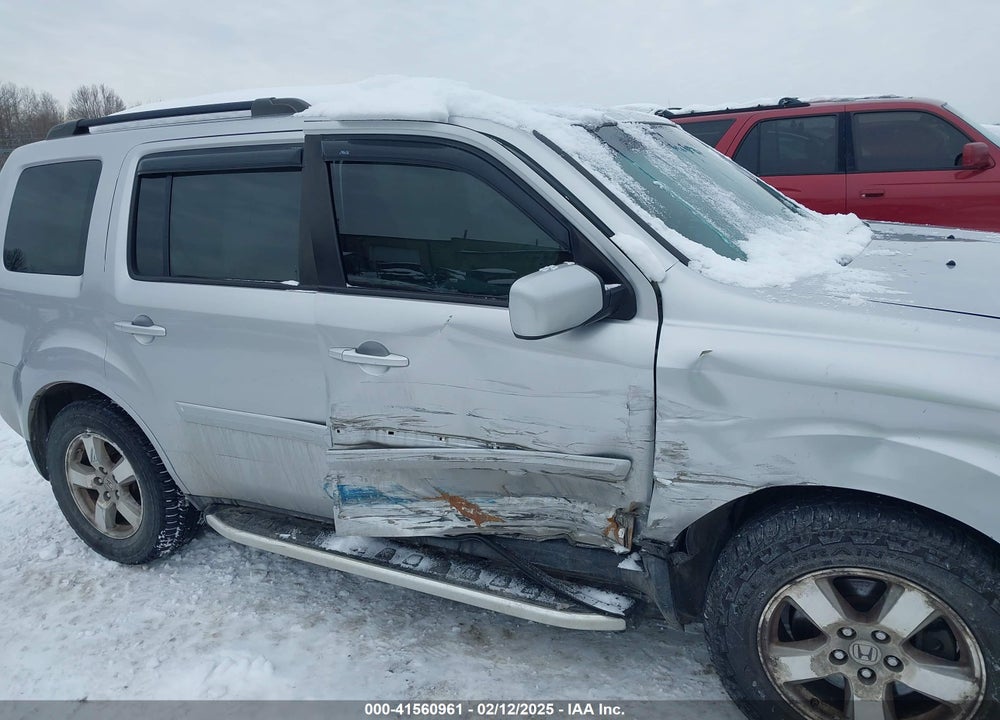 2011 HONDA PILOT EX-L VIN: 5FNYF4H63BB002606