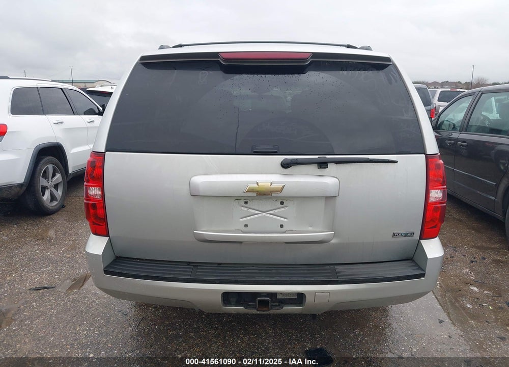 2011 CHEVROLET SUBURBAN 1500 LS VIN: 1GNSCHE04BR284889