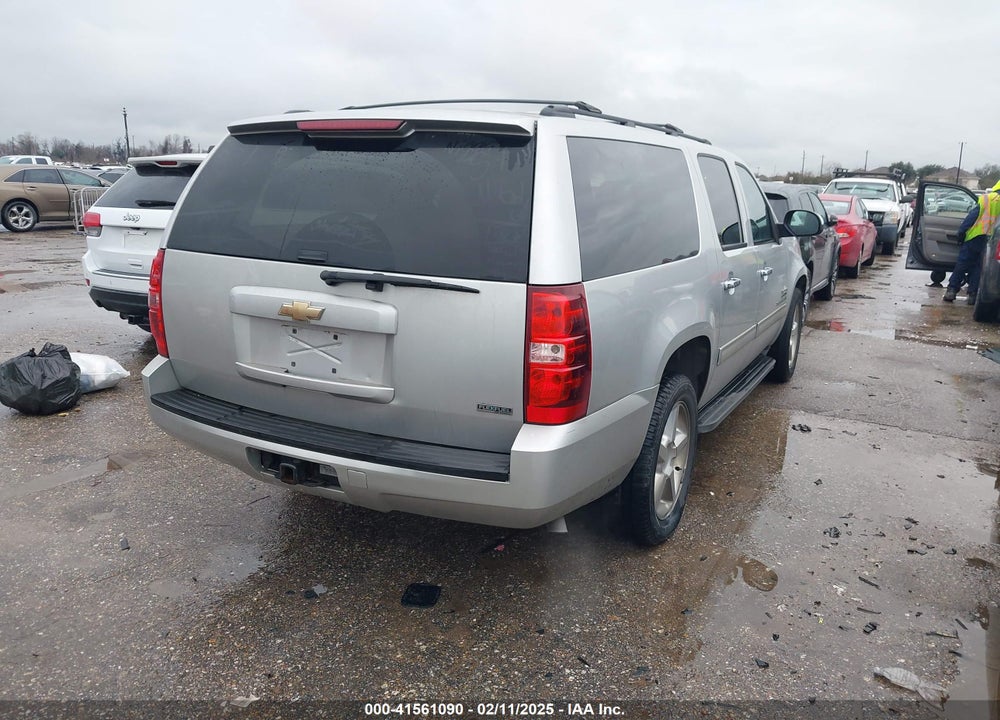2011 CHEVROLET SUBURBAN 1500 LS VIN: 1GNSCHE04BR284889