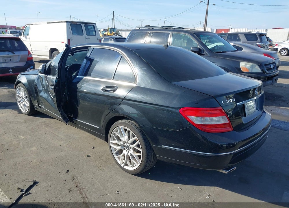 2008 MERCEDES-BENZ C 300 VIN: WDDGF54X88F185320
