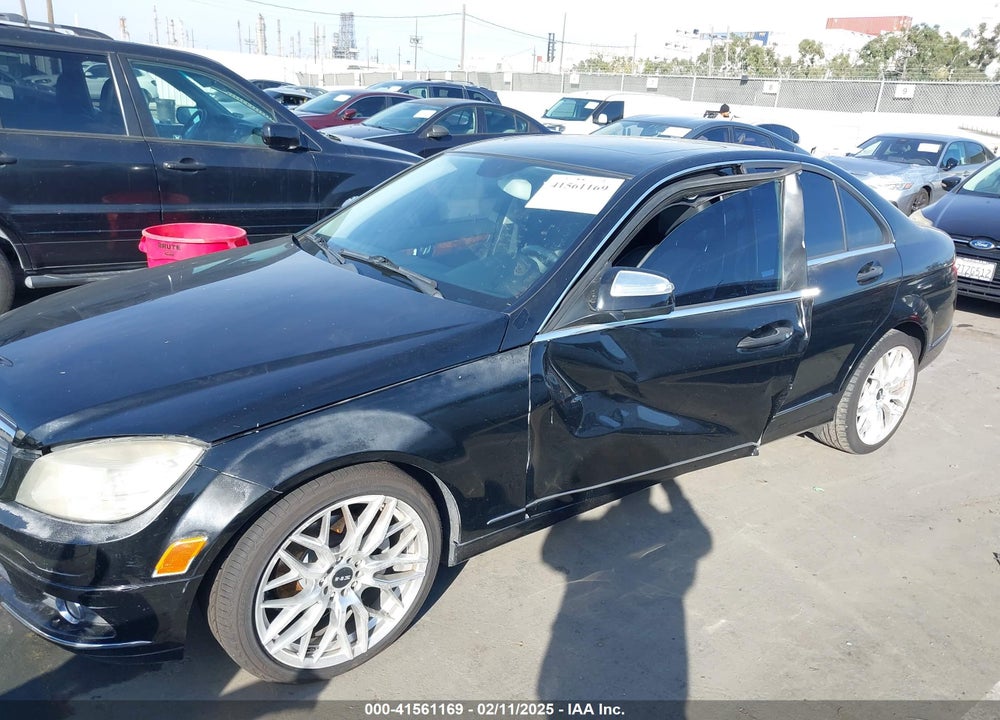2008 MERCEDES-BENZ C 300 VIN: WDDGF54X88F185320