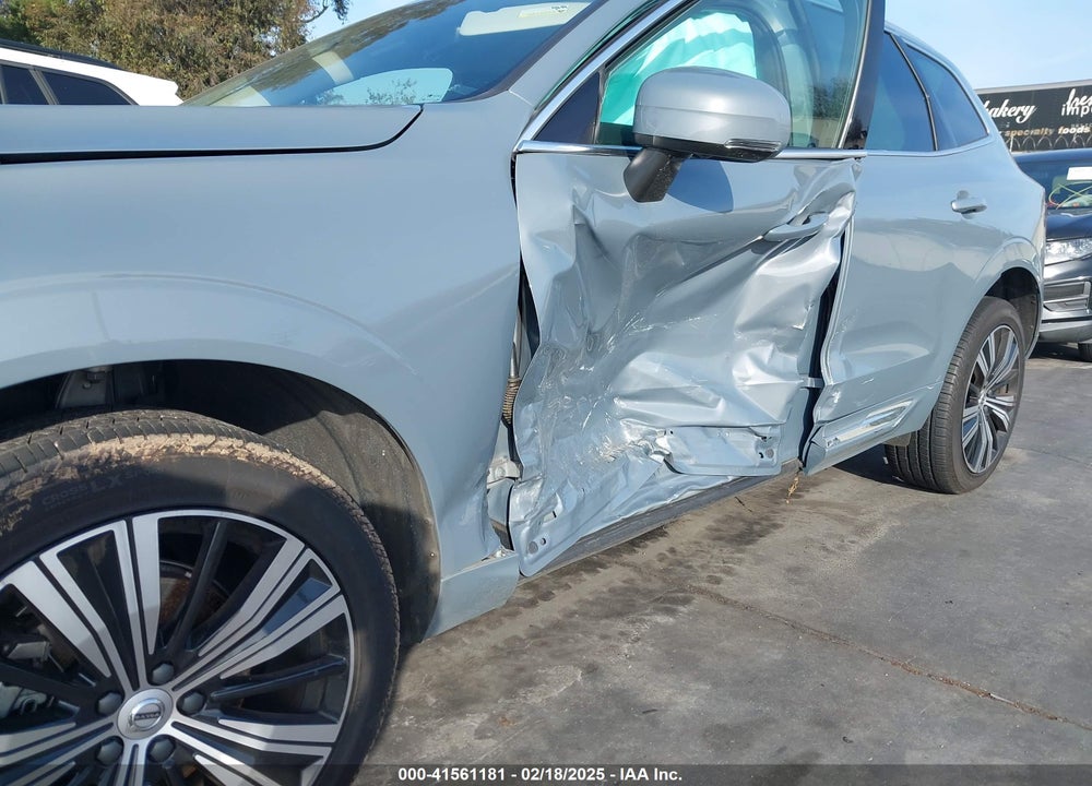 2023 VOLVO XC60 B5 PLUS BRIGHT THEME VIN: YV4L12RN8P1356993