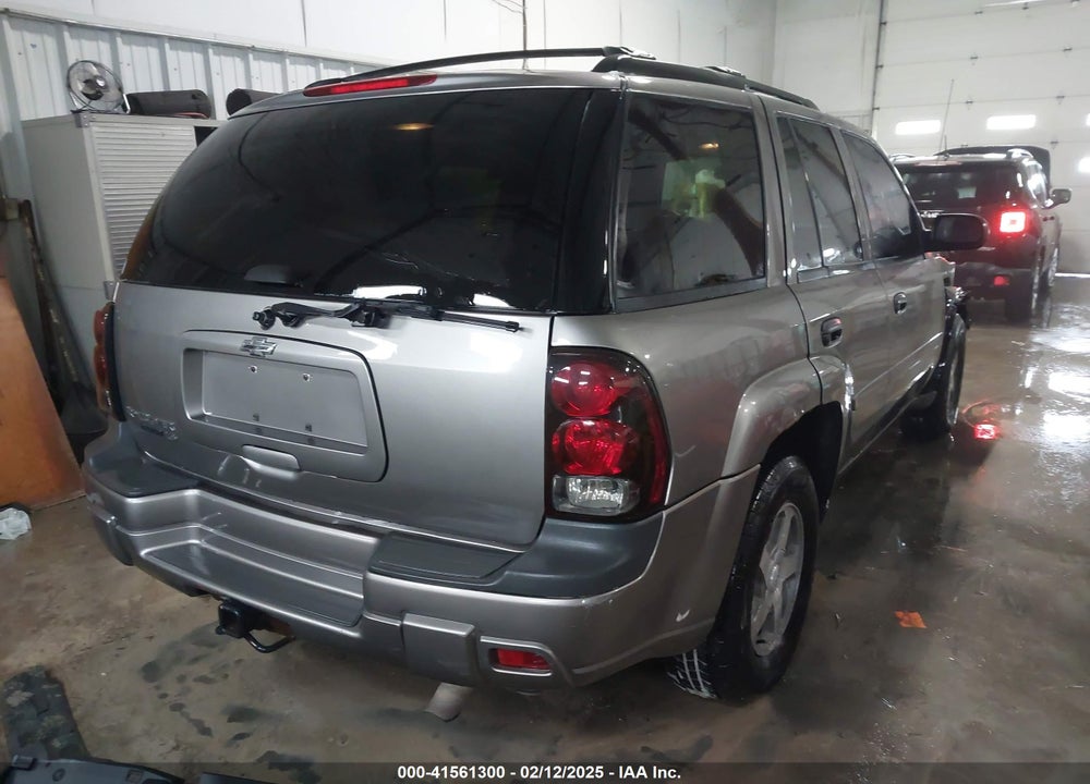 2006 CHEVROLET TRAILBLAZER LS VIN: 1GNDT13S062186557