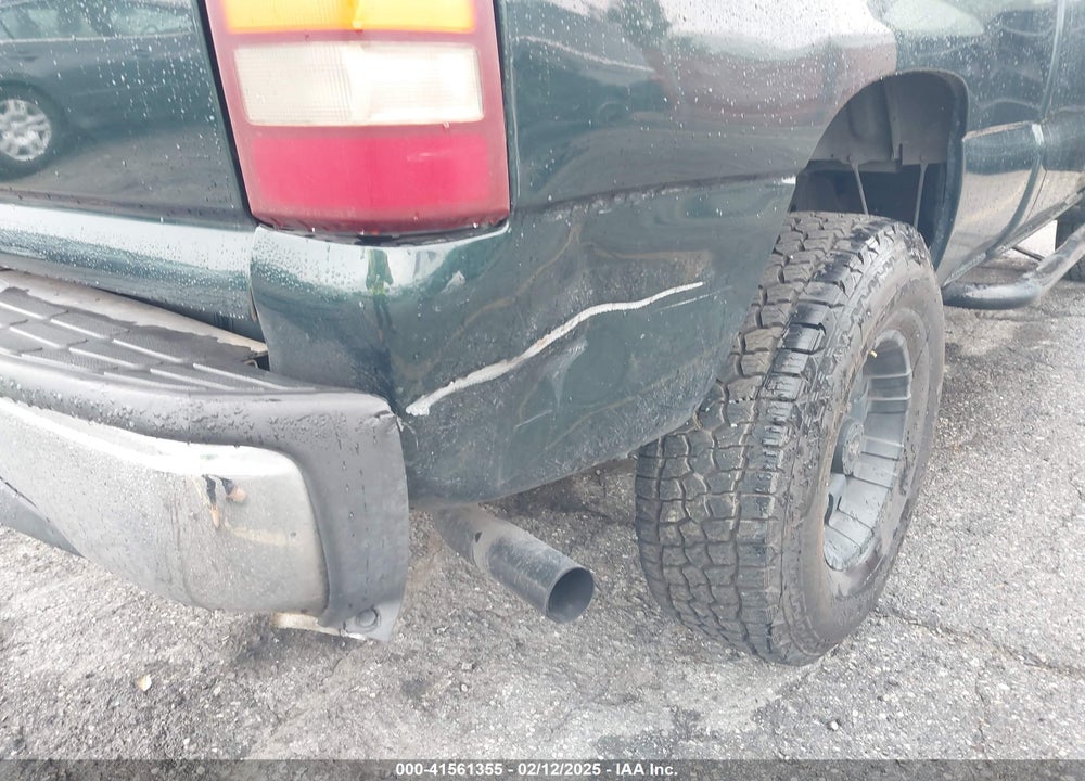 2001 CHEVROLET SILVERADO 1500 LS VIN: 2GCEC19V011158782