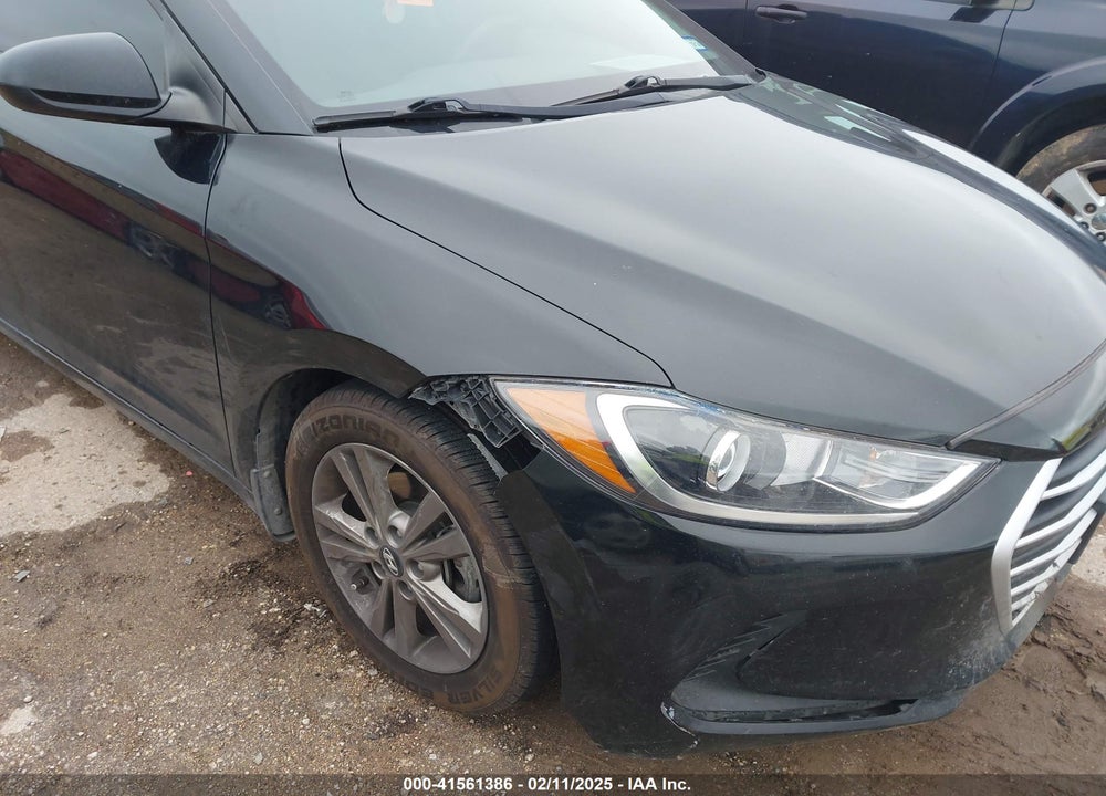 2017 HYUNDAI ELANTRA VIN: 5NPD84LF9HH207762