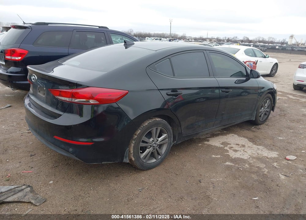 2017 HYUNDAI ELANTRA VIN: 5NPD84LF9HH207762