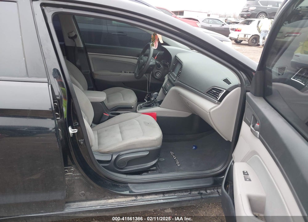 2017 HYUNDAI ELANTRA VIN: 5NPD84LF9HH207762