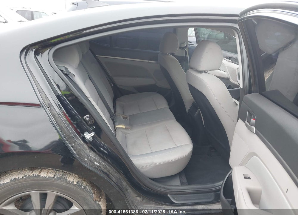 2017 HYUNDAI ELANTRA VIN: 5NPD84LF9HH207762