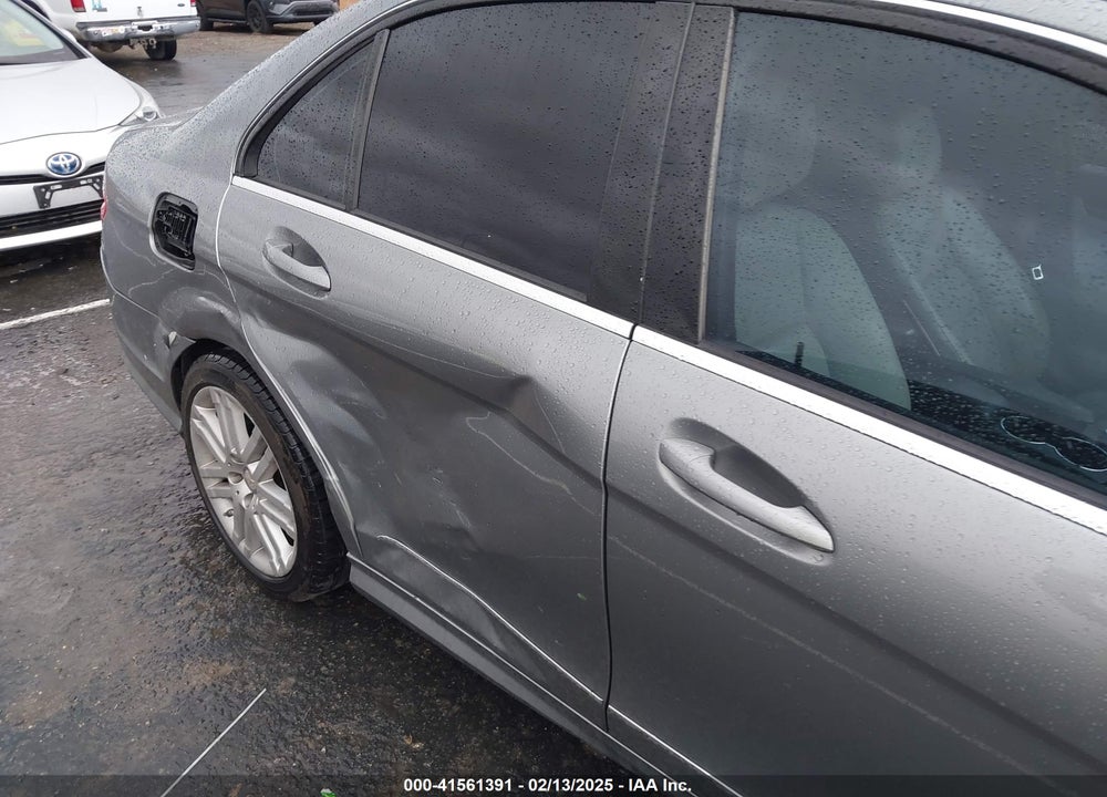 2009 MERCEDES-BENZ C 300 VIN: WDDGF54XX9F227679