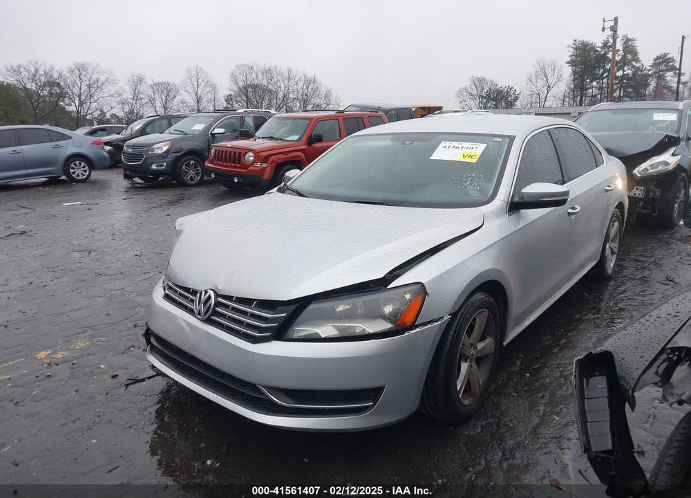 2013 VOLKSWAGEN PASSAT VIN: 1VWBH7A34DC013662