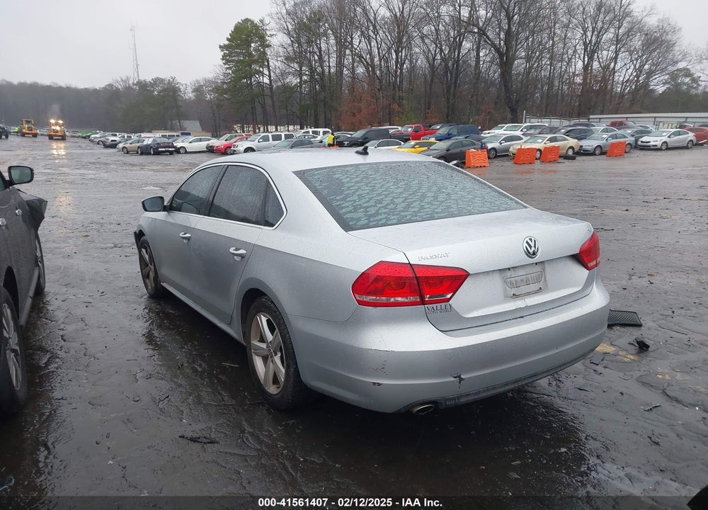 2013 VOLKSWAGEN PASSAT VIN: 1VWBH7A34DC013662