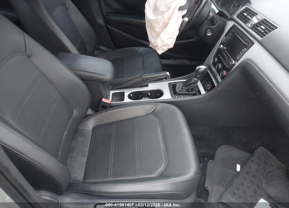 2013 VOLKSWAGEN PASSAT VIN: 1VWBH7A34DC013662