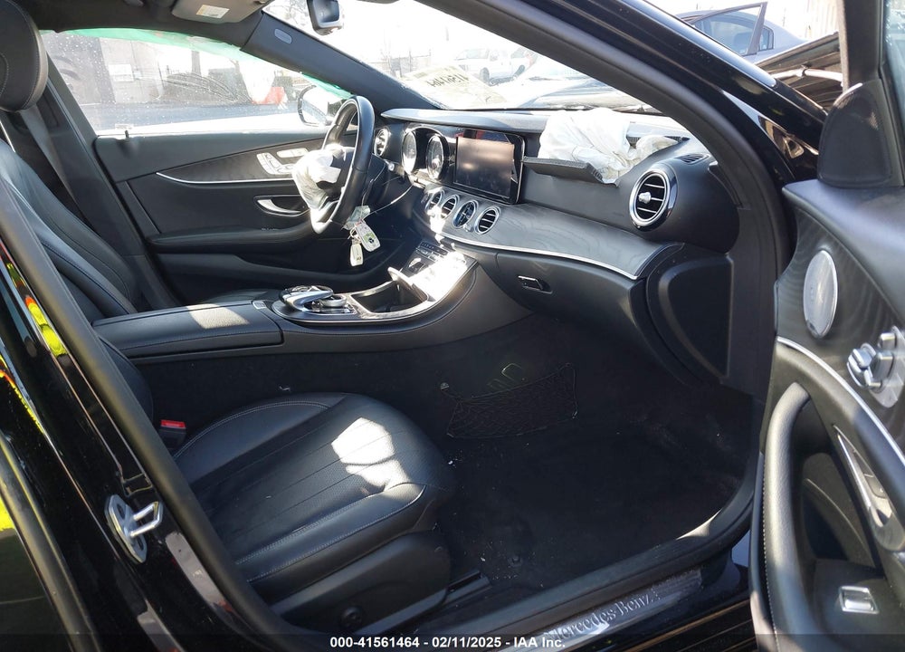 2019 MERCEDES-BENZ E 300 VIN: WDDZF4JB0KA490116