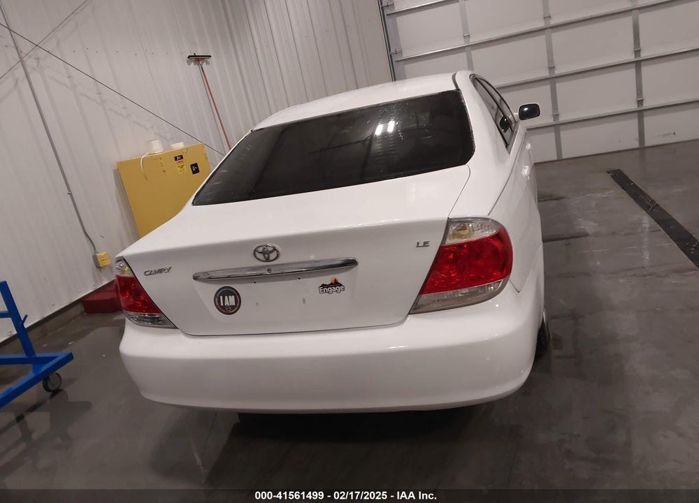 2005 TOYOTA CAMRY LE VIN: 4T1BE32K55U574776