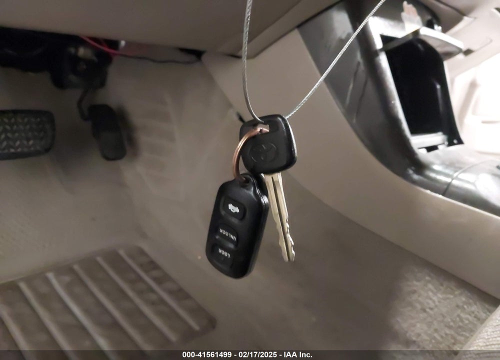 2005 TOYOTA CAMRY LE VIN: 4T1BE32K55U574776