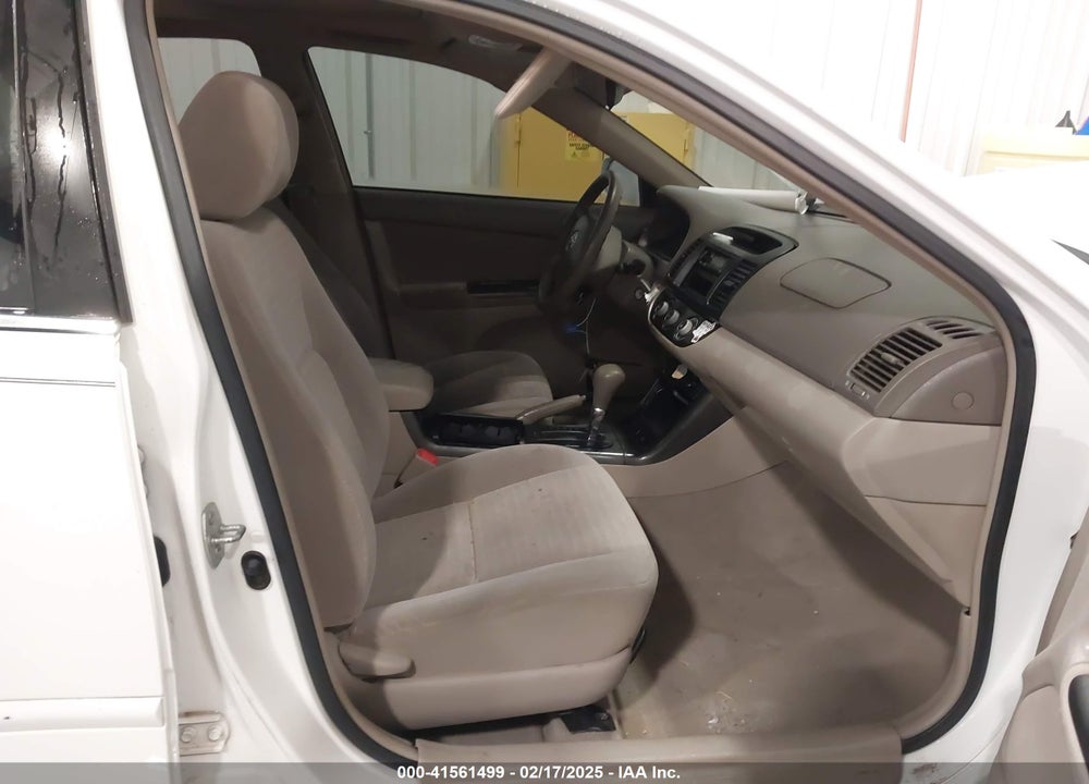 2005 TOYOTA CAMRY LE VIN: 4T1BE32K55U574776